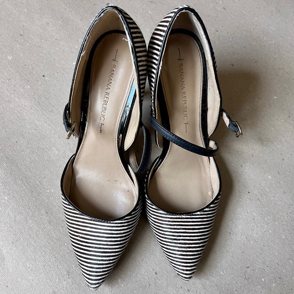 Banana Republic Zebra Stripe Heels - Picture 2 of 4